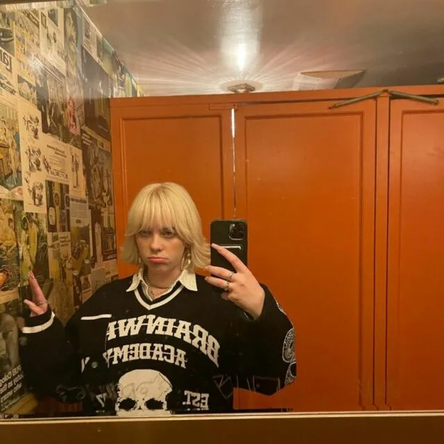 Demi Hindari Info Kebohongan, Billie Eilish Hapus Semua Aplikasi Medsos di Ponselnya 3 Keputusan Billie Eilish menghapus medsosnya
