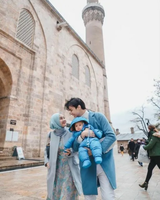 Selamat! Dinda Hauw Melahirkan Anak Kedua, Tanggal dan Jam yang Sama Jadi Sorotan 2 Dinda Hauw sebelumnya keguguran calon anak kembarnya Maret 2022