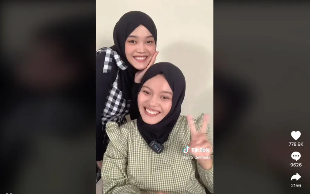 Putri Delina Akhirnya Bertemu 'Kembaran', Warganet: Sampai Nggak Bisa Bedain 3