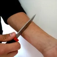 Self harm: Menyakiti Diri