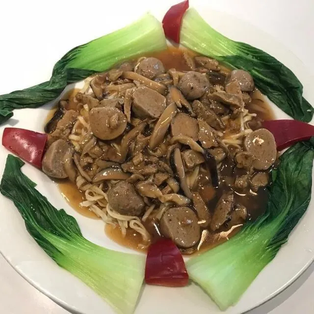 Loving Hut Surabaya, Rekomendasi Makanan Vegan yang Lezat dan Sehat #CariKulinerNabati 5 kuliner plant based loving hut surabaya