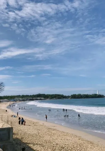 Daftar Tempat Wisata di Garut yang Wajib Diexplore 18 hipwee-Tempat wisata di Garut Pantai Santolo