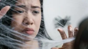 7 Tanda Kalau Kamu Cuma Memaksakan Memiliki Pasangan, Bukannya Belum Pantas Menjalin Hubungan Hanya Saja Kamu Perlu Mengenali Diri Lagi