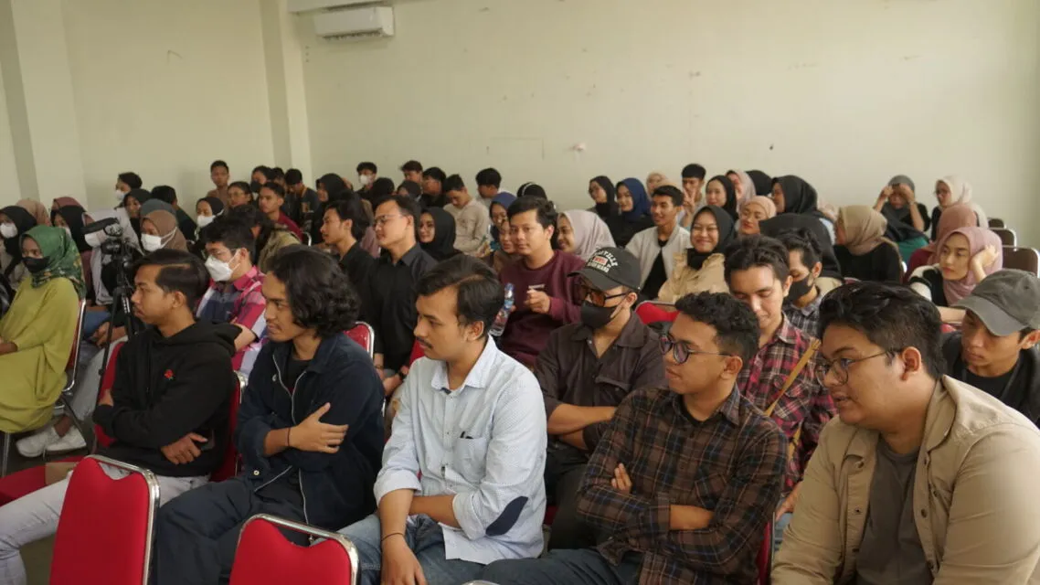 Ruang Belajar #MakinCakapDigital Siberkreasi X Hipwee Bahas Cara Pahami Digital Culture dan Jaga Kebebasan Ekspresi Anak Muda di Ruang Digital 6