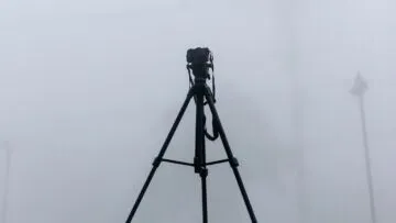 Penggunaan Tripod Kamera Untuk Pembuatan Konten dan Fotografi