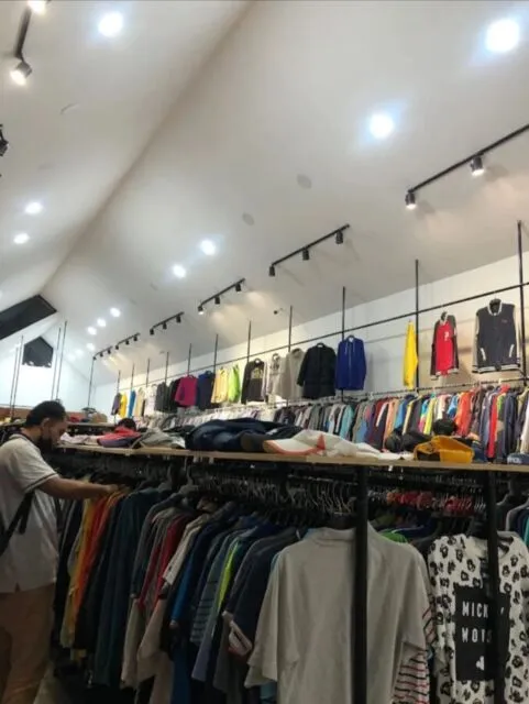 6 Rekomendasi Tempat Thrifting di Yogyakarta, Wajib untuk Dikunjungi 8 Thrift Shop Kedua, Lestari Thrift Shop
