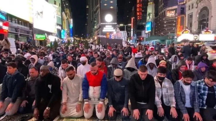 Tradisi Unik dan Lucu Ramadan dari Penjuru Dunia 13 hipwee-Tradisi Unik dan Lucu Ramadan dari Penjuru Dunia (1)