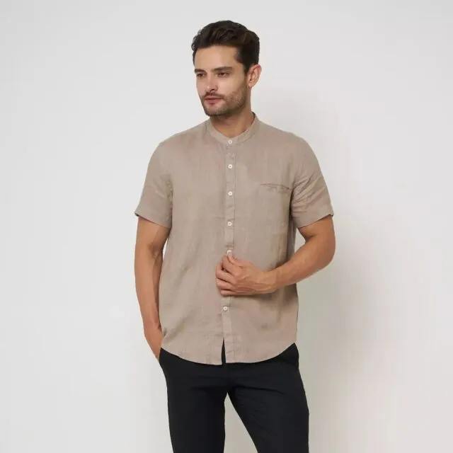 7 Warna Baju untuk Orang Gemuk agar Terlihat Kurus dan Langsing, Bikin Tambah Percaya Diri! 14 taupe memang agak mirip cokelat muda, cuma beda sedikit