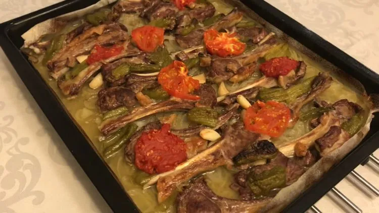 7 Resep Olahan Daging Kambing yang Enak Saat Idul Adha, Praktis dan Tidak Bau 15 hipwee-resep olahan daging kambing - kuzu pirzola tandir