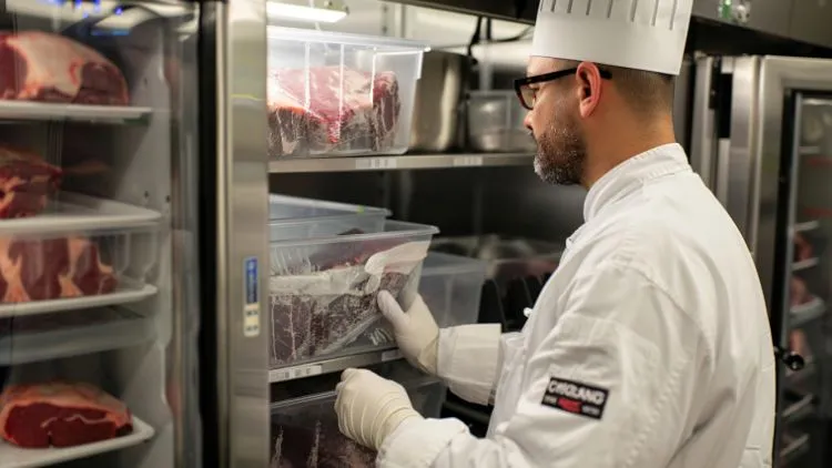 Cara Menyimpan Daging di Kulkas Agar Awet, Ketahanan Maksimal Rasa Tetap Nikmat 18 hipwee-Cara Menyimpan Daging di Kulkas Agar Awet - jangan langsung di freezer