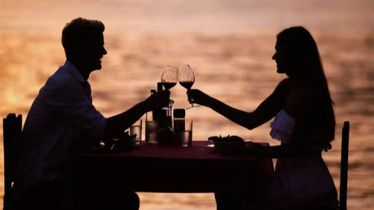 23 Ucapan Anniversary Pernikahan Untuk Istri yang Romantis dan Bikin Baper 11 ucapan anniversary pernikahan dinner