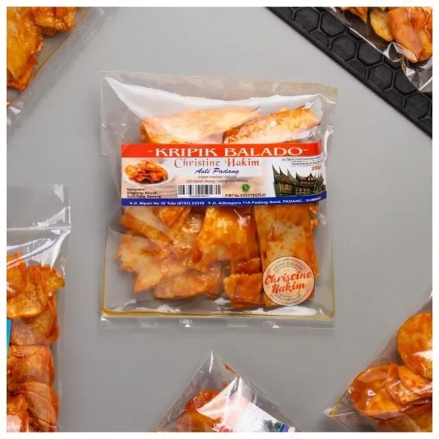 Rekomendasi Oleh-Oleh Khas Padang, Bikin Kamu Bilang spicy cassava chips - Padang specialty