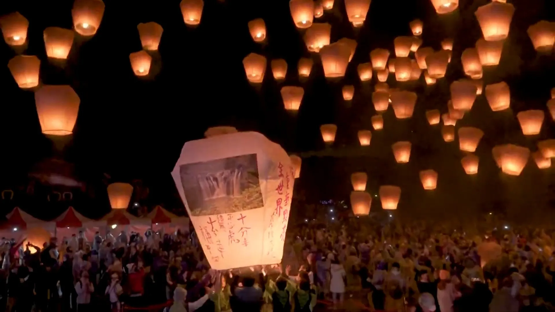 Ini Festival Unik Yang Mungkin Bakal Melumerkan Hati Kamu 40