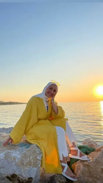 10 OOTD Pantai Hijab yang Stylish, Adem, dan Simple 15 ootd cewek hijab ke pantai