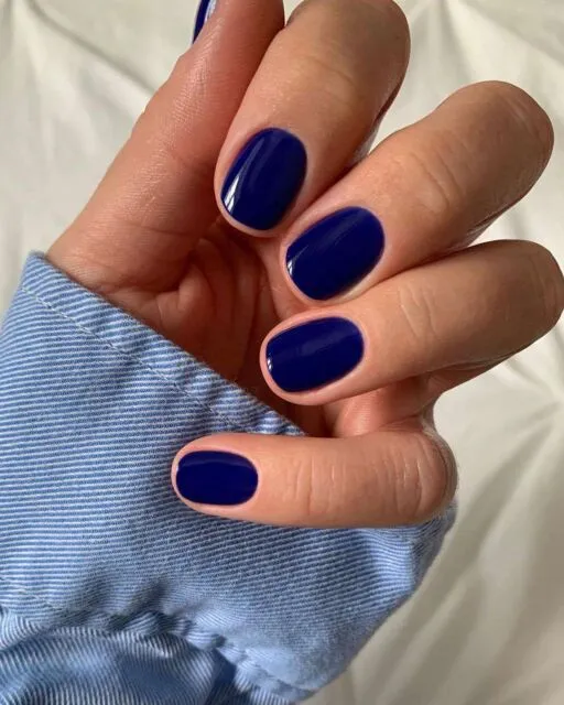 9 Warna Kutek yang Bikin Kulit Cerah dan Glowing, Jangan Salah Pilih! 16 warna kutek yang bagus untuk kuku