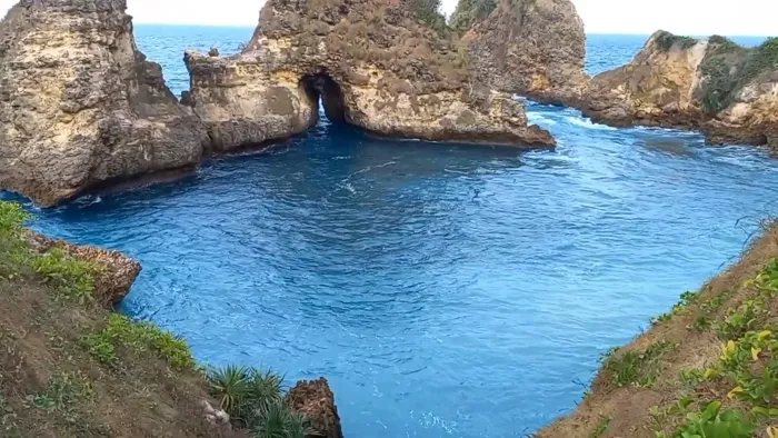 10 Destinasi Wisata di Mandalika dengan Keindahan Alam yang Mempesona 19