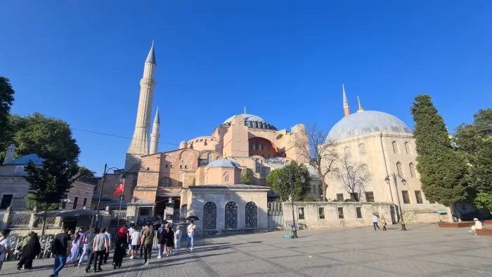 Objek Wisata Turki Yang Wajib Dikunjungi, Kemegahan Haghia Sophia hingga Bazaar 13
