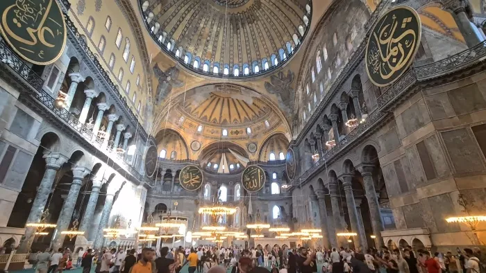 Objek Wisata Turki Yang Wajib Dikunjungi, Kemegahan Haghia Sophia hingga Bazaar 14