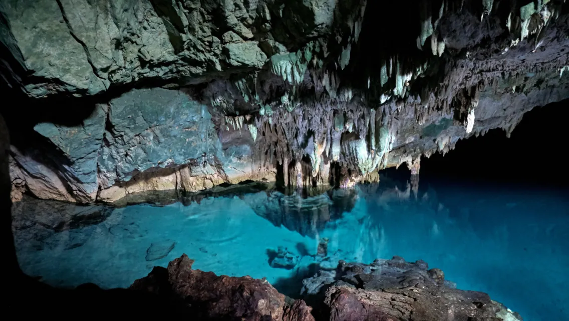 Jangan Bingung, Ini 5 Tempat Indah di Sekitar Labuan Bajo untuk Liburan Akhir Tahun! 9 gua rangko labuan bajo