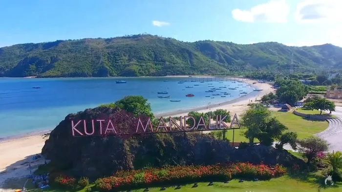 10 Destinasi Wisata di Mandalika dengan Keindahan Alam yang Mempesona 16