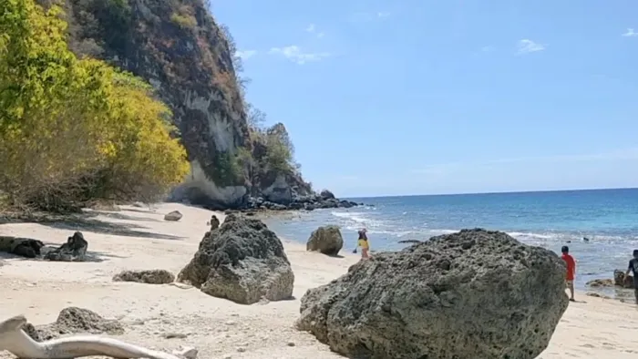 Menjelajahi Wisata Pulau Alor, Menyibak Keindahan di Ujung Timur NTT 20