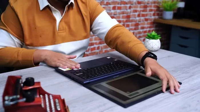 ASUS Vivobook 14X M1403QA: Laptop Stylish dengan Performa Kuat Siap Multitasking 15