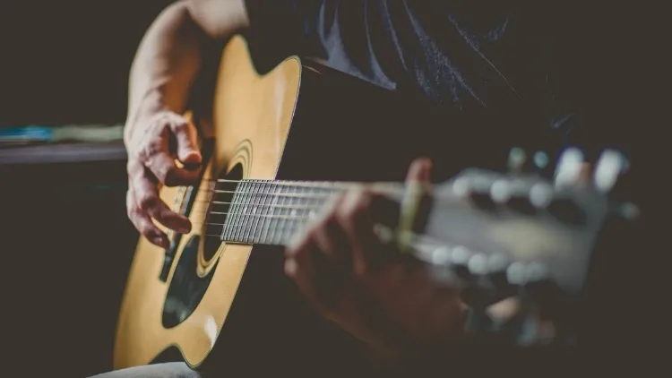 Rekomendasi Lagu dengan 2 Kunci Gitar Saja yang Cocok untuk Pemula Belajar Gitar 3