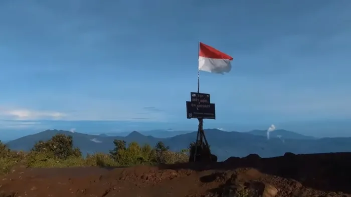7 Gunung Tertinggi di Jawa Barat, dari Ciremai ke Pangrango 11