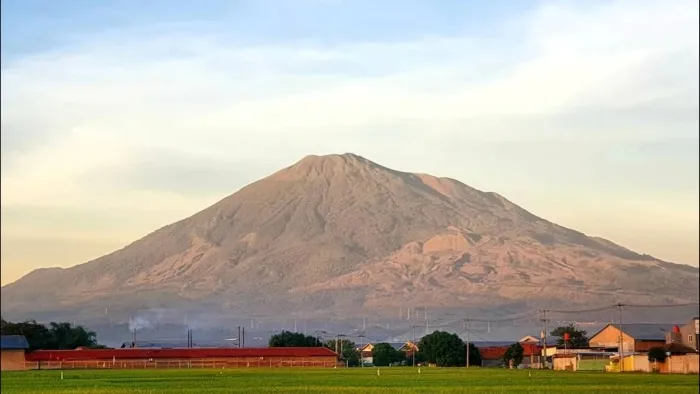 7 Gunung Tertinggi di Jawa Barat, dari Ciremai ke Pangrango 8