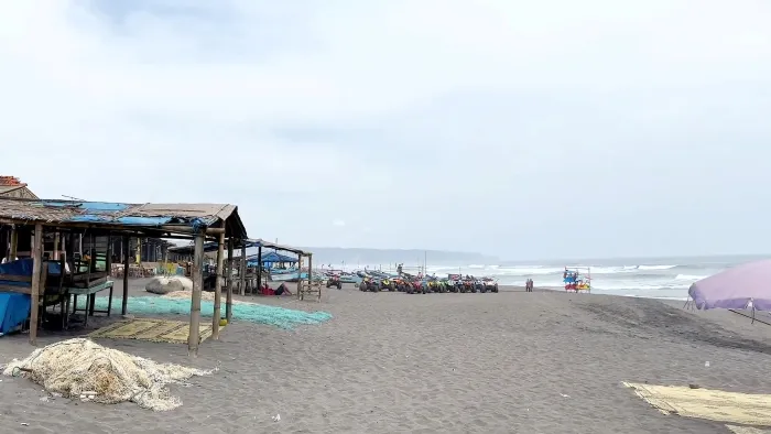 10 Rekomendasi Pantai Pasir Putih di Jogja yang Indah 23