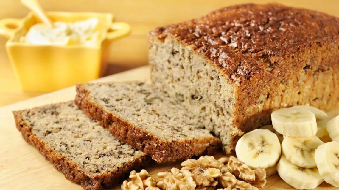 15 Menu Natal Sederhana yang Enak dan Mudah Dibuat, Cobain Yuk! 40 banana cake dessert untuk cemilan di hari natal