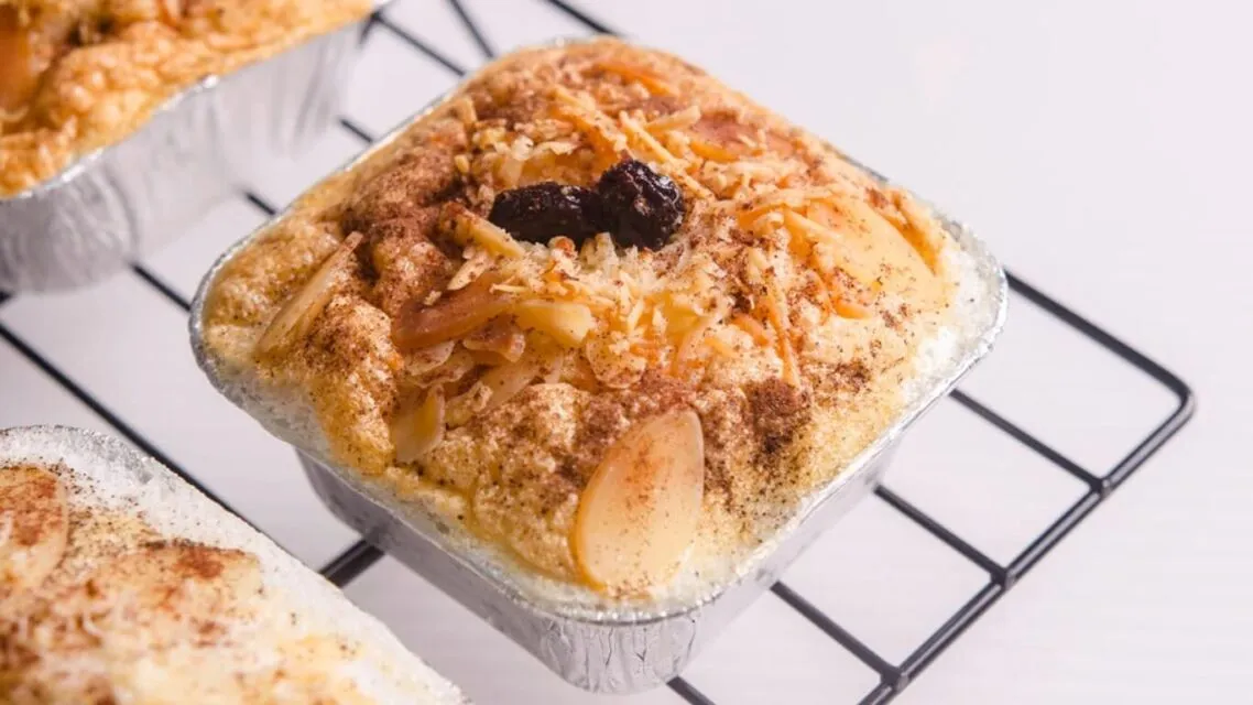 15 Menu Natal Sederhana yang Enak dan Mudah Dibuat, Cobain Yuk! 45 kue khas natal klapertart