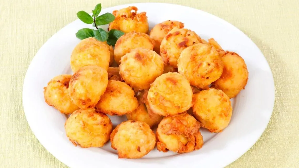 15 Menu Natal Sederhana yang Enak dan Mudah Dibuat, Cobain Yuk! 33 menu perkedel untuk makanan natal