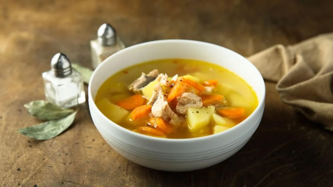15 Menu Natal Sederhana yang Enak dan Mudah Dibuat, Cobain Yuk! 35 sup ayam untuk hidangan natal