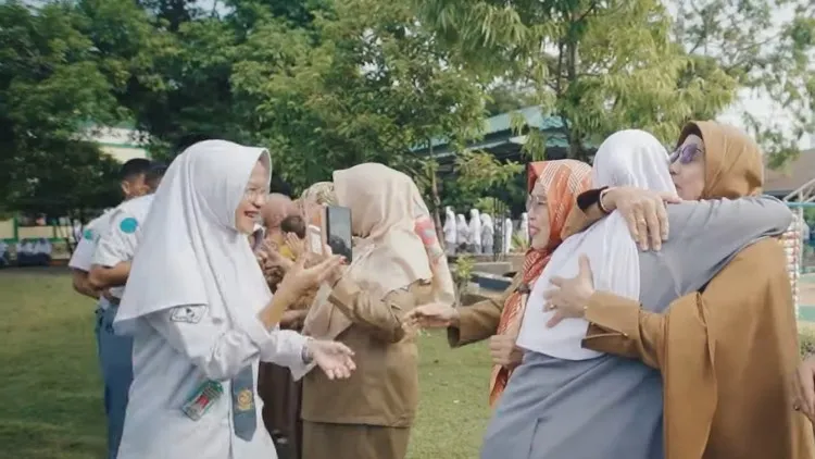 Kata-Kata Perpisahan Sekolah Singkat Tapi Ngena di Hati 8