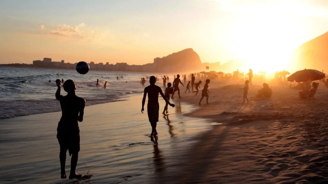 Mau Study Tour atau Outing Class ke Pantai? Kamu Wajib Lakukan Hal Ini! 9