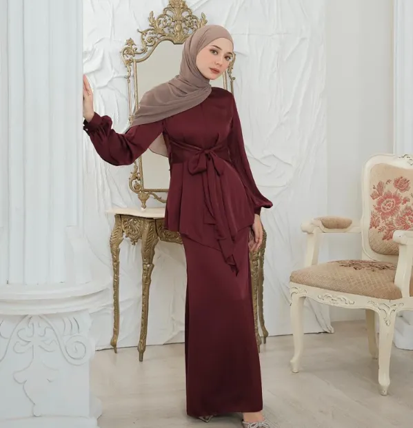 Baju Burgundy Lebaran 2025 Jadi Tren Baru Tahun Ini! 12