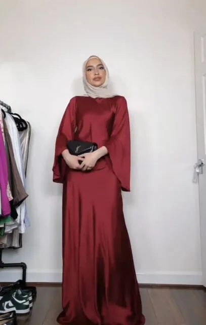 Baju Burgundy Lebaran 2025 Jadi Tren Baru Tahun Ini! 8