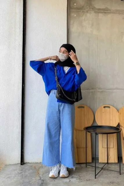 9 Rekomendasi Jilbab yang Cocok untuk Baju Warna Biru 14