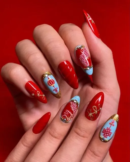 10 Ide Nail Art Imlek yang Estetik, Unik, dan Modern 13