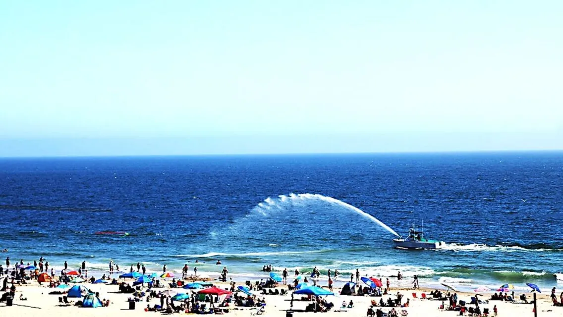 Mau Study Tour atau Outing Class ke Pantai? Kamu Wajib Lakukan Hal Ini! 7