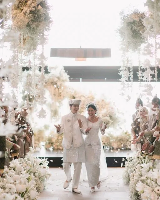 Hari Patah Hati Nasional, Angga Yunanda dan Shenina Cinnamon Resmi Menikah! 2 potret kebahagiaan angga dan shenina