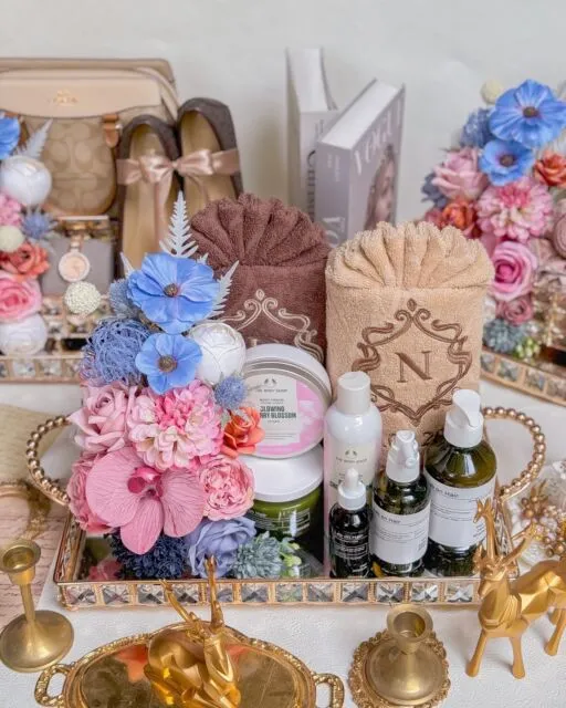 9 Seserahan Pernikahan yang Simple, Elegan, dan Harga Terjangkau, Bikin si Dia Happy! 12