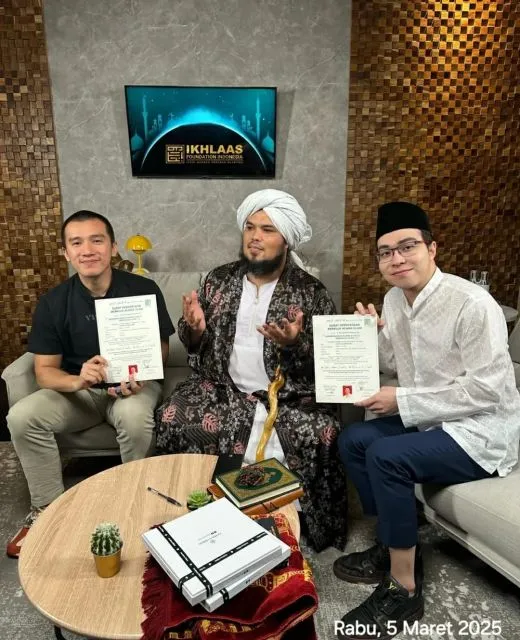 Mualaf, 5 Public Figure Ini Pertama Kali Rayakan Lebaran 2025 9 dr Richard Lee mualaf