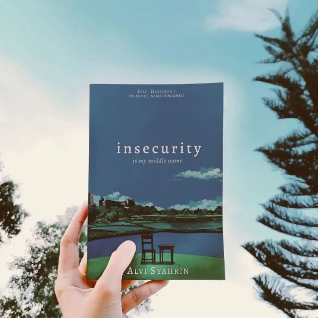 5 Buku Motivasi yang Wajib Dibaca Gen Z untuk Menyambut Hari Buku Sedunia 12 Hari Buku Sedunia, Insecurity is my middle name