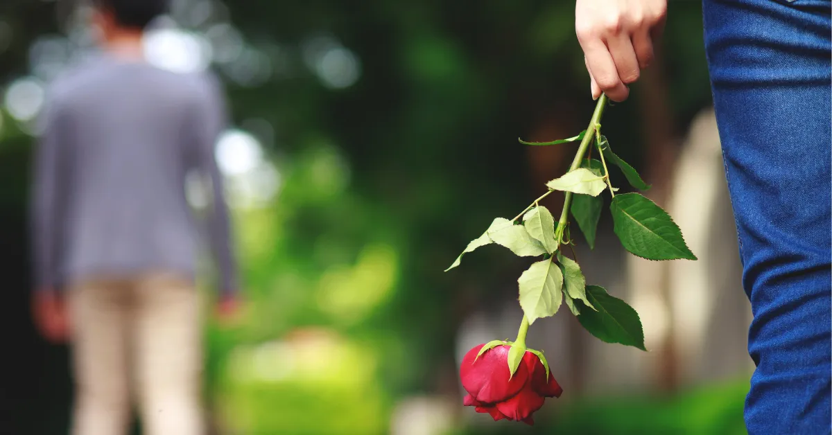 7 Sinyal Bahaya Avoidant Attachment: Kenapa Dia Selalu Menjauh Saat Hubungan Menuju Serius? 12 Avoidant Attachment si