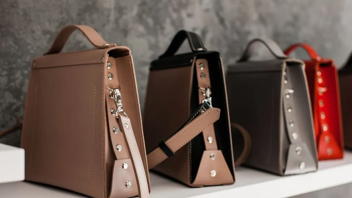 Siapa Sangka? 5 Tas Branded Ini Diklaim Made in China! 9