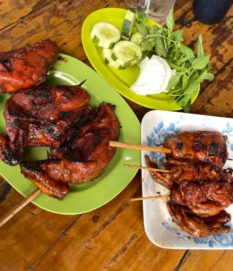 Ayam Goreng Widuran Solo Ternyata Tidak Halal, Ini 7 Toko Ayam Goreng Dijamin Halal & Enak di Solo! 14
