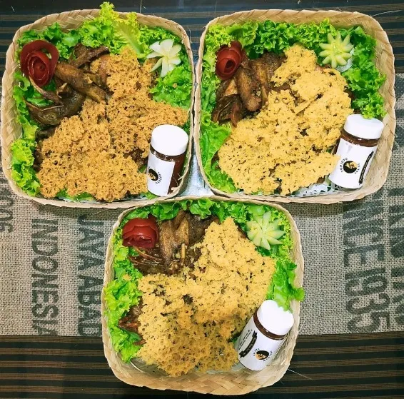 Ayam Goreng Widuran Solo Ternyata Tidak Halal, Ini 7 Toko Ayam Goreng Dijamin Halal & Enak di Solo! 8