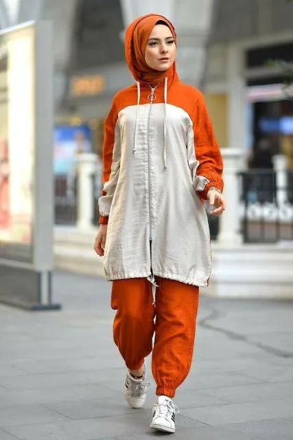 9 Inspirasi Outfit Jogging untuk Wanita Berhijab yang Nyaman dan Menyamarkan Lekukan Tubuh 15